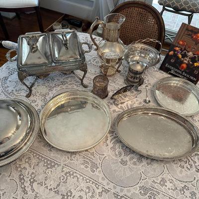 MISC SILVERPLATE SERVING LOT