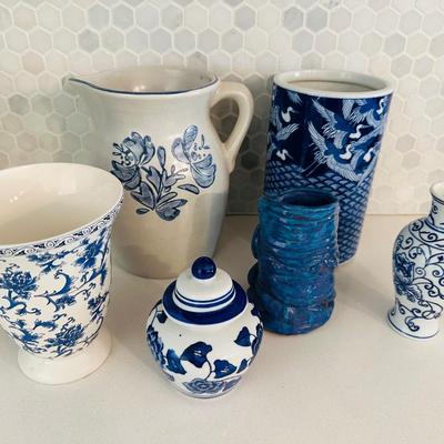 BLUE WHITE DÉCOR LOT