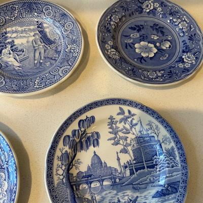 Sale Photo Thumbnail #614: SPODE BLUE ROOM COLLECTIONS, 4 SM PITCHERS, 5 SM PLATES