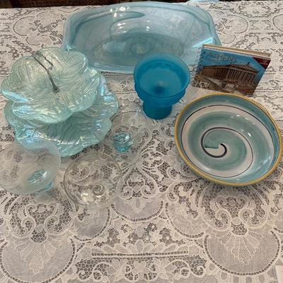BLUE SERVING HOME DÉCOR LOT