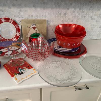 CHRISTMAS SERVING LOT
