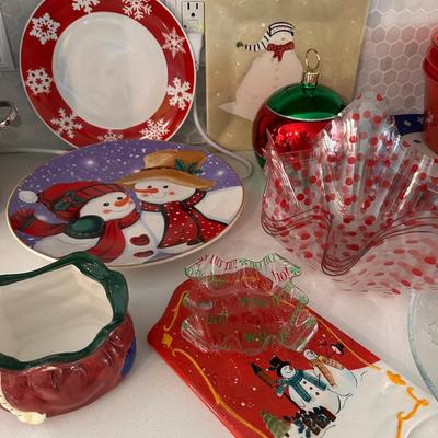 CHRISTMAS SERVING LOT