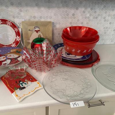 CHRISTMAS SERVING LOT