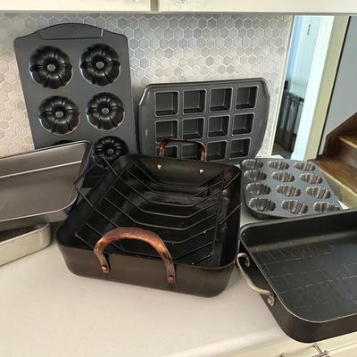KITCHEN BAKING LOT