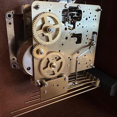 HOWARD MILLER MANTLE CLOCK