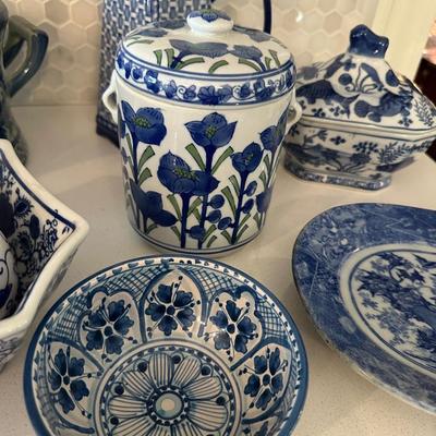 BLUE WHITE DÉCOR LOT