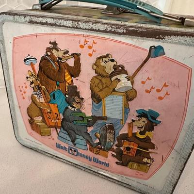 Sale Photo Thumbnail #696: WINTAGE WALT DISNEY LUNCHBOX ALLADIN AS PICTURED