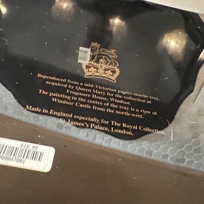 DECORATIVE TRAY LOT