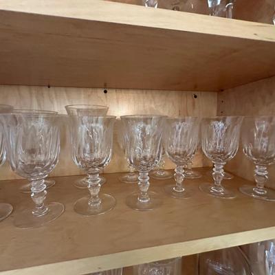 CLEAR STEMWARE LOT