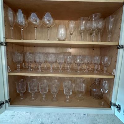 CLEAR STEMWARE LOT