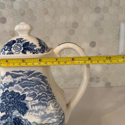 ROYAL WARWICK BLUE WHITE PITCHER