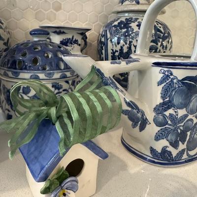 BLUE WHITE DÉCOR LOT