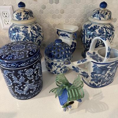 BLUE WHITE DÉCOR LOT