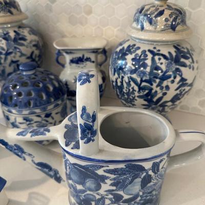BLUE WHITE DÉCOR LOT