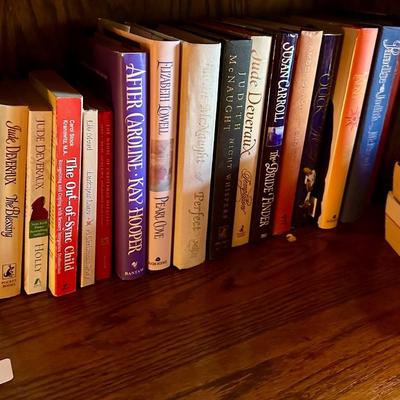 BOOK LOT