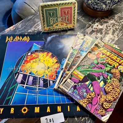 DEF LEPPARD ALBUM, COMIC BOOK LOT