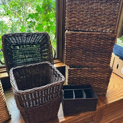 BASKET LOT
