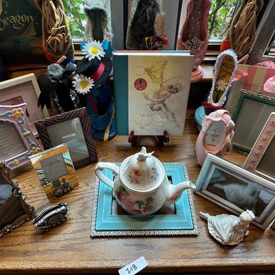 PICTURE FRAMED LOT