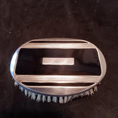 VINTAGE INTERNATIONAL SILVER MIRROR COMPACT, ART DECO BRUSH AND A SHOE LACE TOOL
