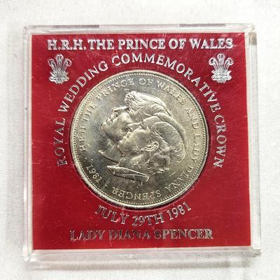 Princes Charles Lady Diana Spencer Royal Wedding 1981 Commemorative Crown Coin.