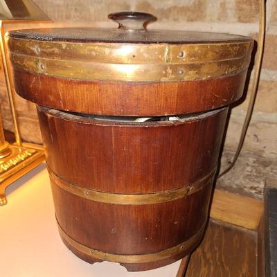 Wooden Ice bucket w/ tongs