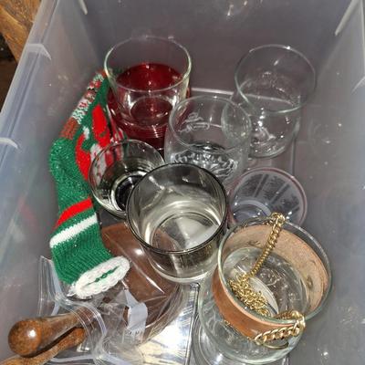 Tote of bar glasses and muddlers