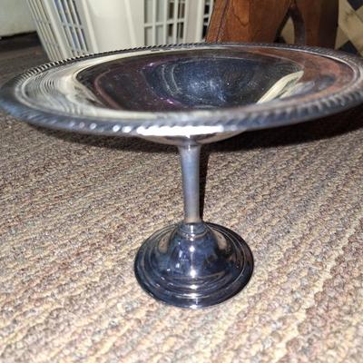 Nut bowl on Pedestal