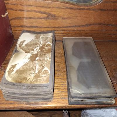 Stereoscope with slides