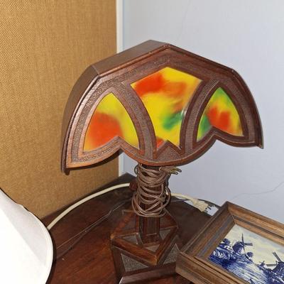 Retro arts and Crafts Lamp (Tiffany Styled)