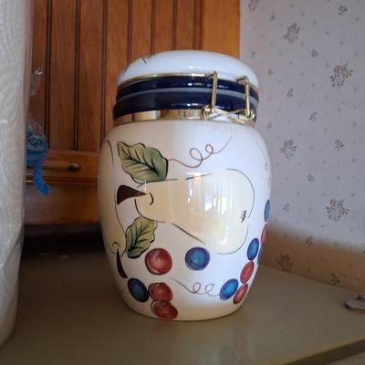 Knotts Berry Farms canister