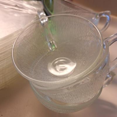 Luncheon soup/ Salad plates with mugs