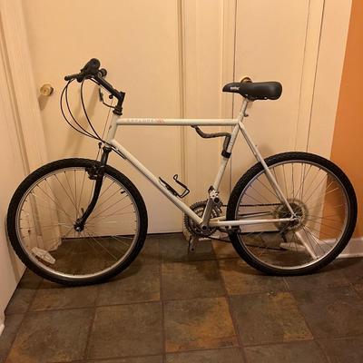 Jami’s Explorer XR 18 Speed Bicycle (LR-MG)