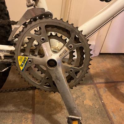 Jami’s Explorer XR 18 Speed Bicycle (LR-MG)