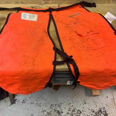 Husqvarna 18” Bar Chain Saw & Protective Gear (B1-MG)