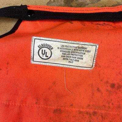 Husqvarna 18” Bar Chain Saw & Protective Gear (B1-MG)