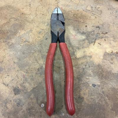 Klein Havens Grip, Klein Ratcheting Cable Cutter & Klein Lineman’s Pliers (B1- MG)