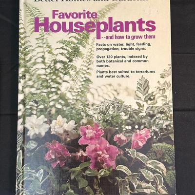 Collection of Gardening & Landscaping Books