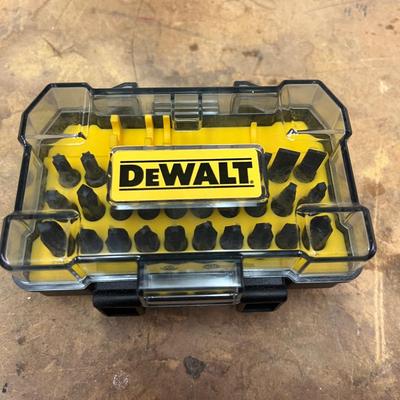 Collection of Drill Bits & Drivers (B1-MG)
