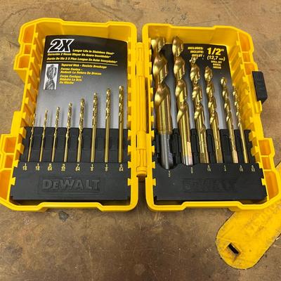 Collection of Drill Bits & Drivers (B1-MG)
