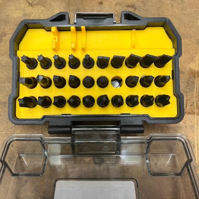 Collection of Drill Bits & Drivers (B1-MG)