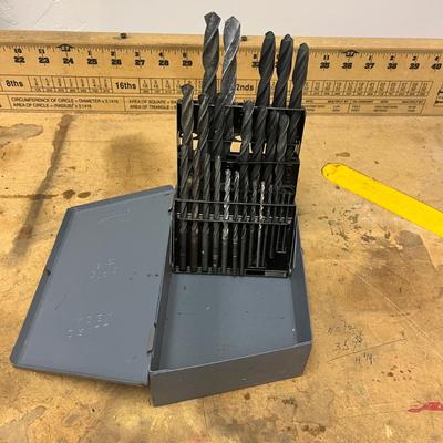 Collection of Drill Bits & Drivers (B1-MG)