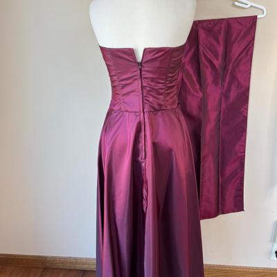 Lot 3 Designer Gowns Dresses - McClintock, Eliza J., Alfred Sung