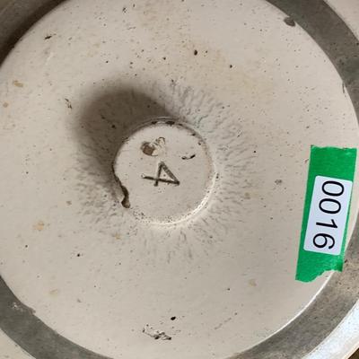 Covered 5 Gallon Stoneware Crock