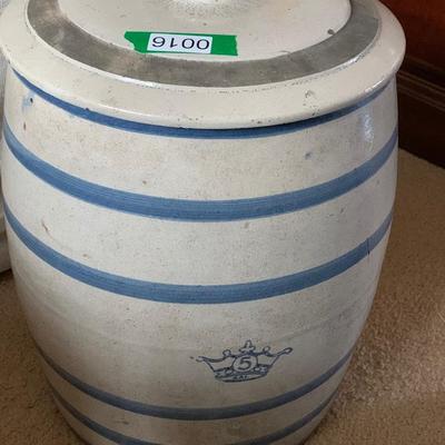 Covered 5 Gallon Stoneware Crock