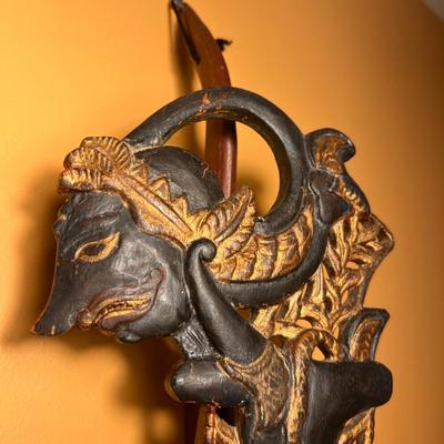Unique Carved Wooden Decor Collectibles From Southeast Asia (LR-RG)