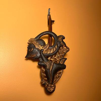 Unique Carved Wooden Decor Collectibles From Southeast Asia (LR-RG)