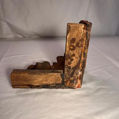 Unique Carved Wooden Decor Collectibles From Southeast Asia (LR-RG)