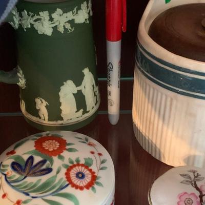 Wedgwood Jasperware Salt Caddy & Trinket Boxes Lot