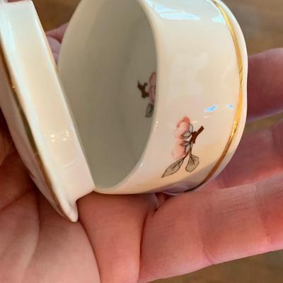 Wedgwood Jasperware Salt Caddy & Trinket Boxes Lot