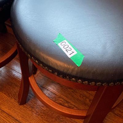 PAIR Revolving Top Stools